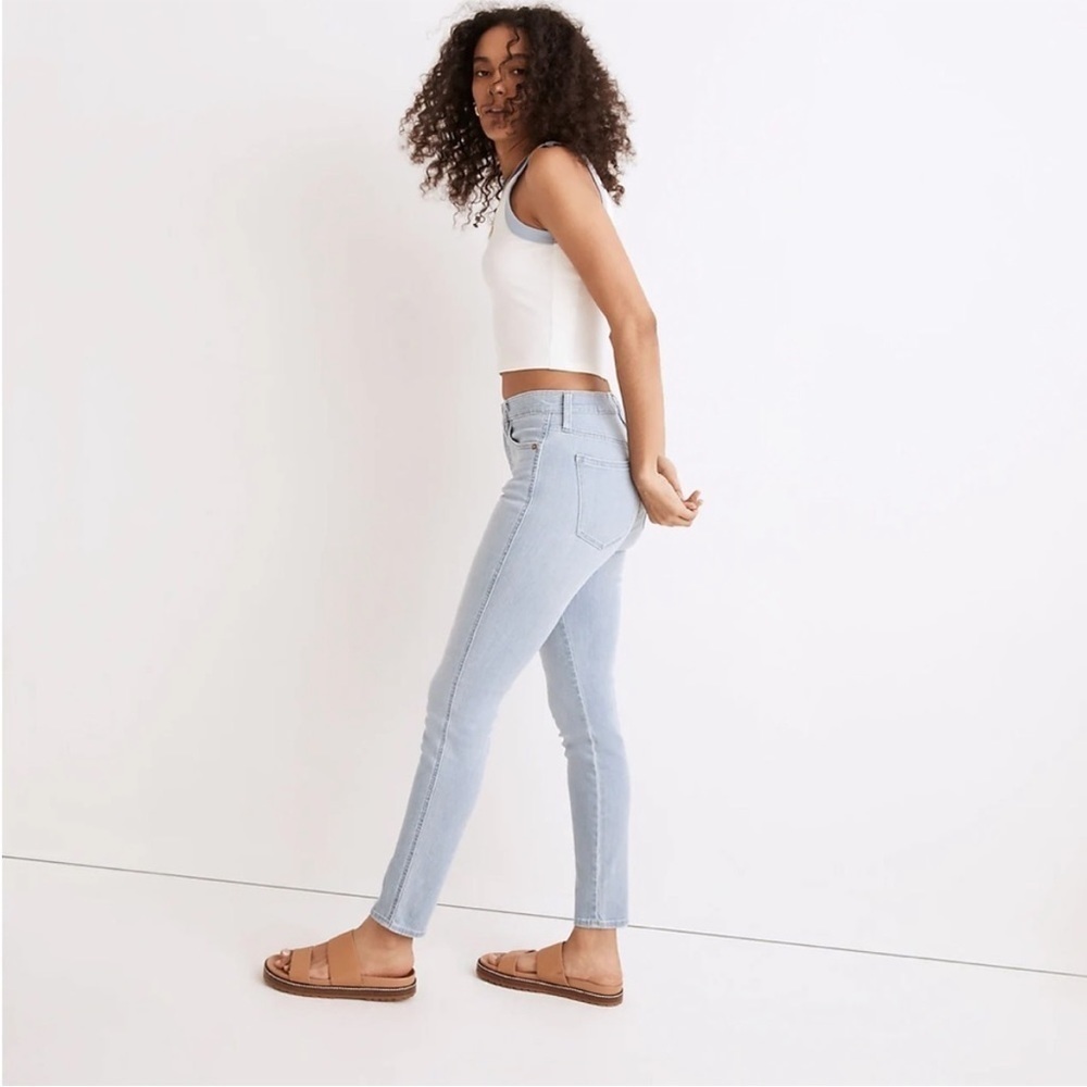 Madewell 10" High-Rise Skinny Jeans in
Longton Wash NF084